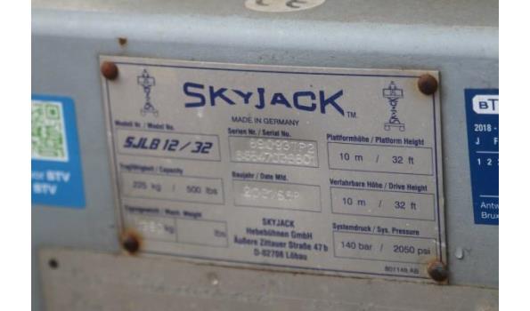 telescopische hoogtewerker SKYJACK SJLB 12/32, werkhoogte 10m, cap 250Kg, bj 2001